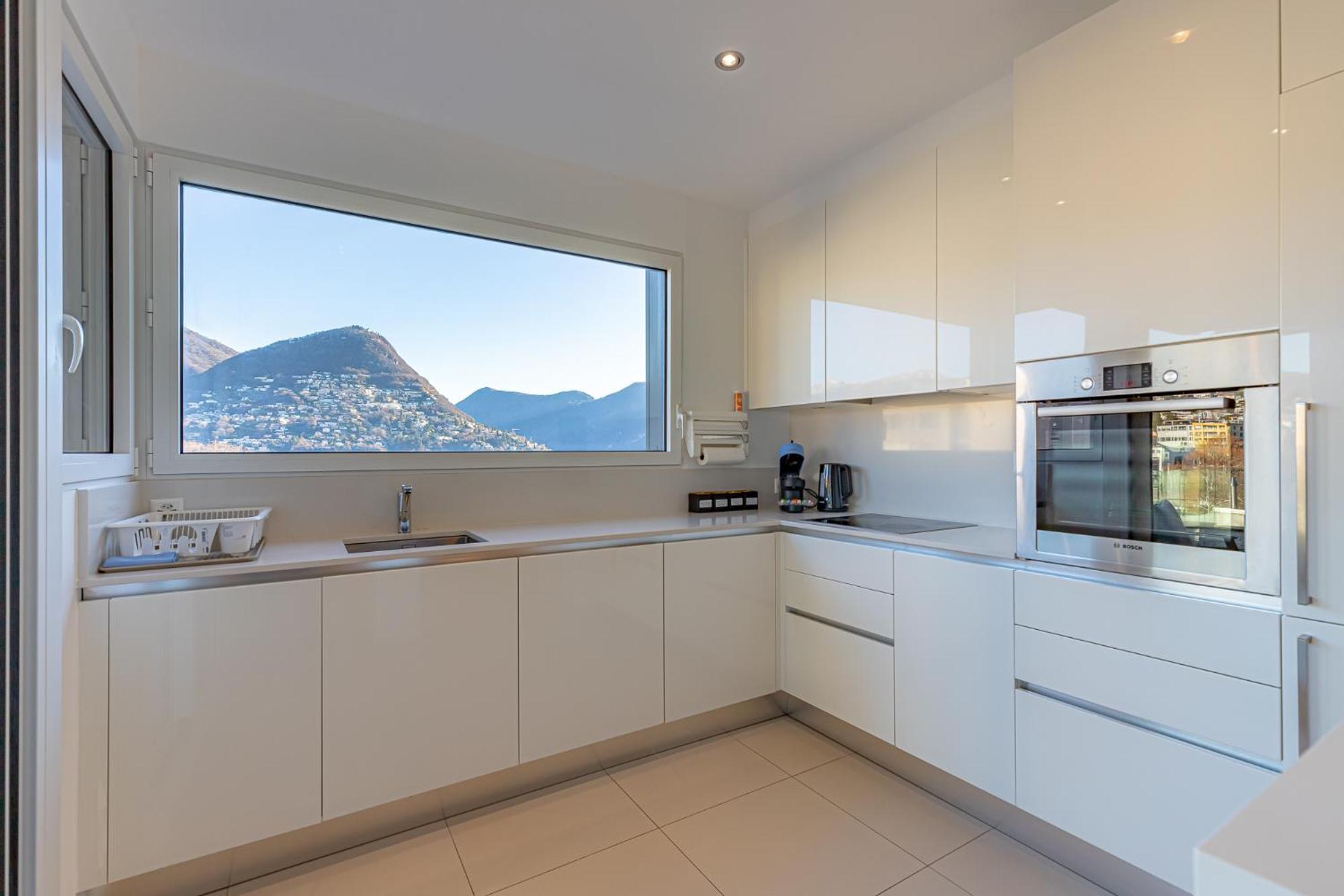 Imperial Of Lugano 3 With A Lake View Behind The Station And 10 Min From The Lake Of Lugano Exterior foto